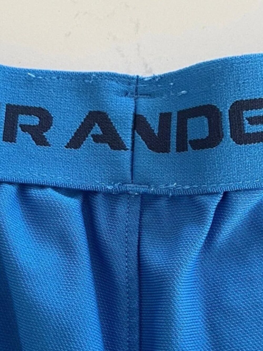 Under Armour Women's Blue Performance Shorts Size Small - Picture 2 of 4